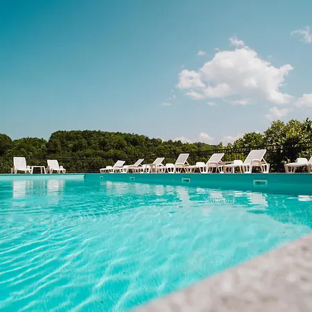 ヴィラ Dos Padrinos バニャ・ルカ