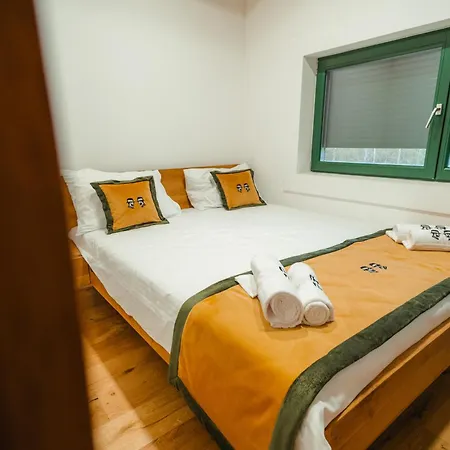 Dos Padrinos ヴィラ バニャ・ルカ